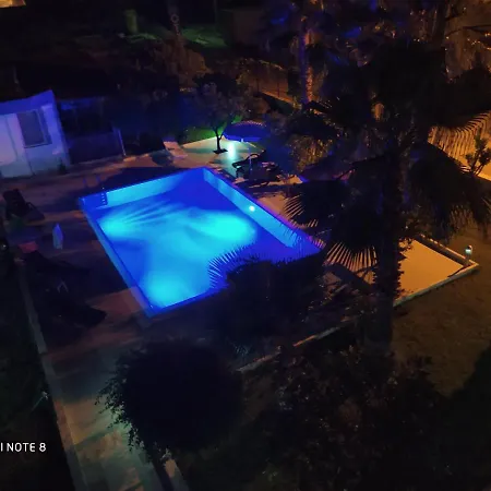 Garden Kemer