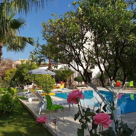 Garden Hotel *